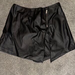 NWOT Black Faux Leather Mini SkORT